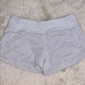 IVIVVIA by LULULEMON shorts